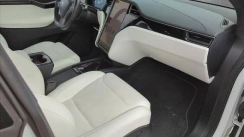 2019 Tesla Model X - Images - 24