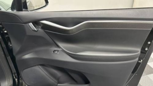 2017 Tesla Model X - Images - 27