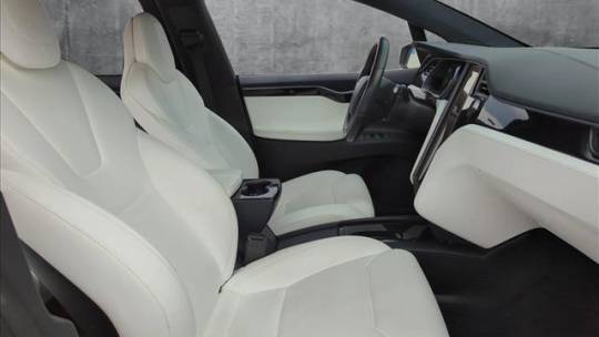 2019 Tesla Model X - Images - 26