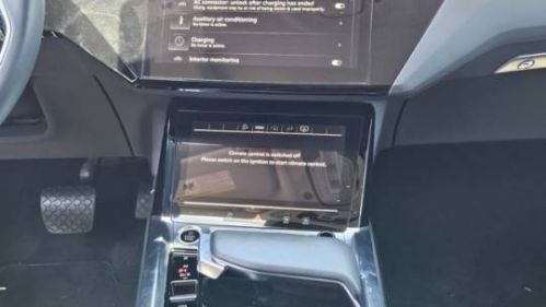 2023 Audi e-tron - Images - 10