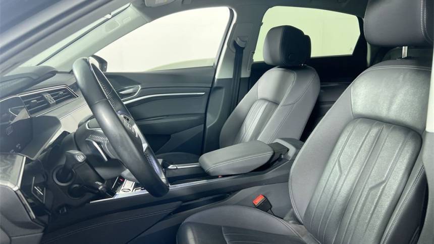2021 Audi e-tron - Images - 14