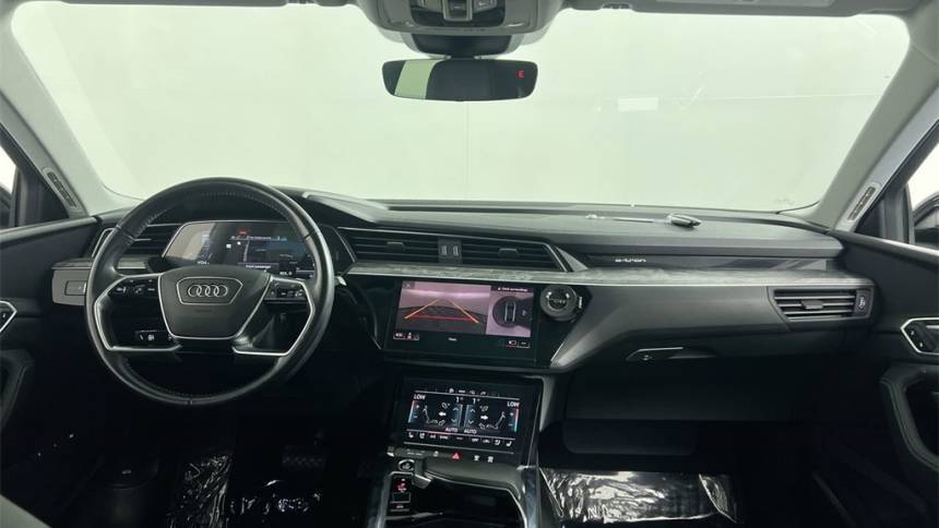 2021 Audi e-tron - Images - 31
