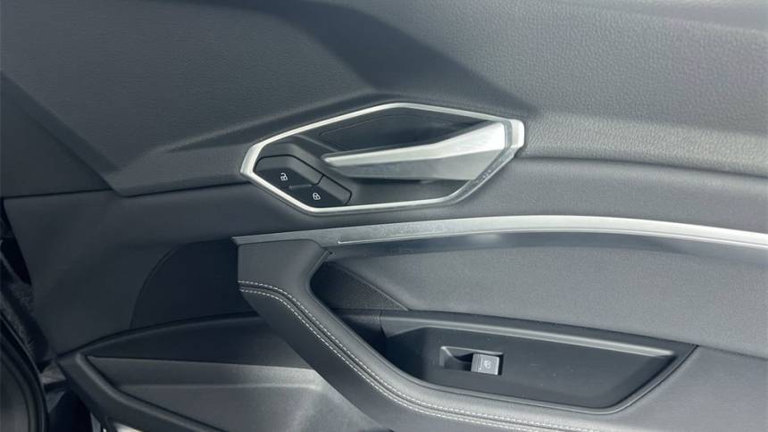 2021 Audi e-tron - Images - 33