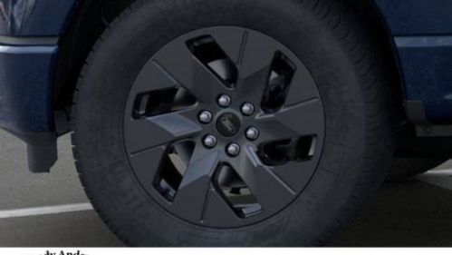 2025 Ford F-150 Lightning - Images - 19