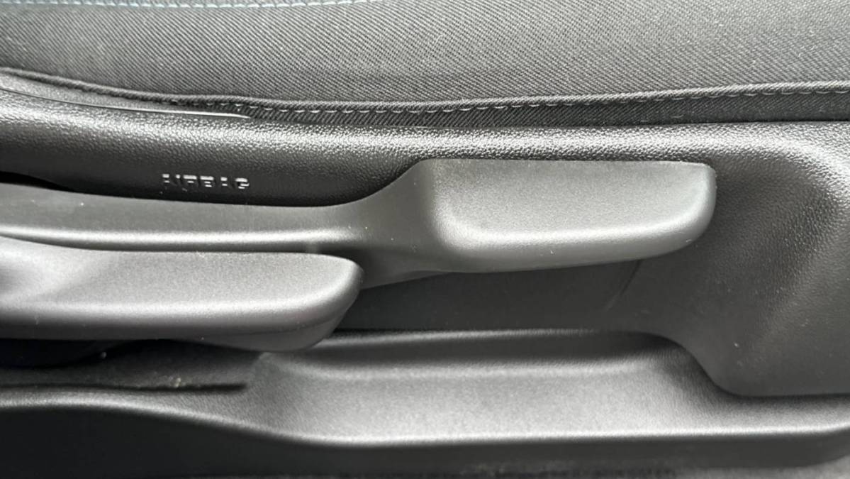 2023 Chevrolet Bolt - Images - 23