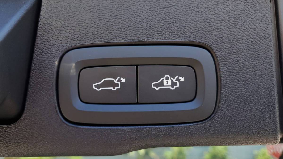 2025 Volvo XC60 - Images - 9