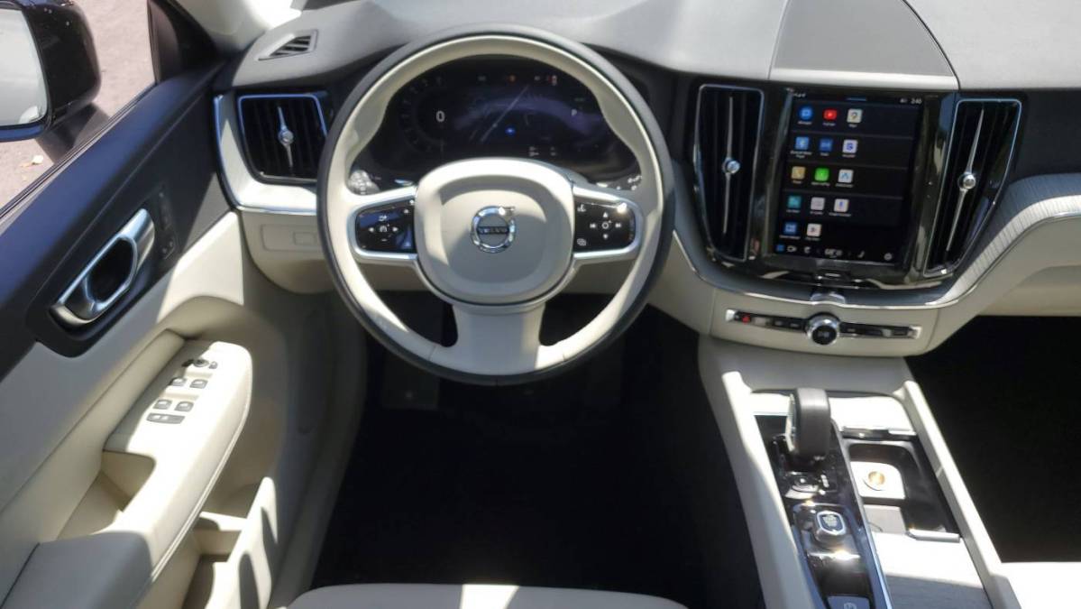 2025 Volvo XC60 - Images - 15