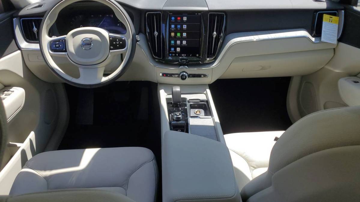 2025 Volvo XC60 - Images - 16