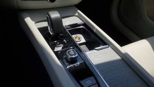 2025 Volvo XC60 - Images - 31