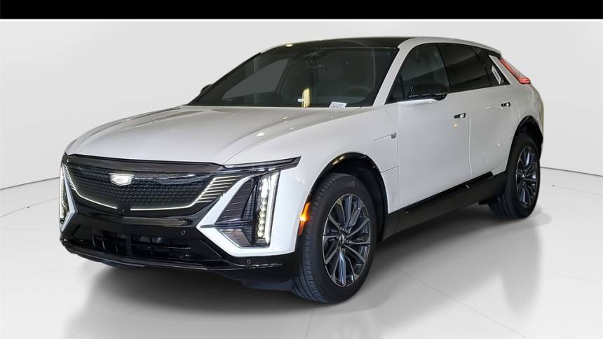 2025 Cadillac Lyriq - Images - 1