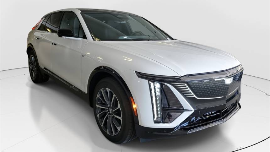 2025 Cadillac Lyriq - Images - 2