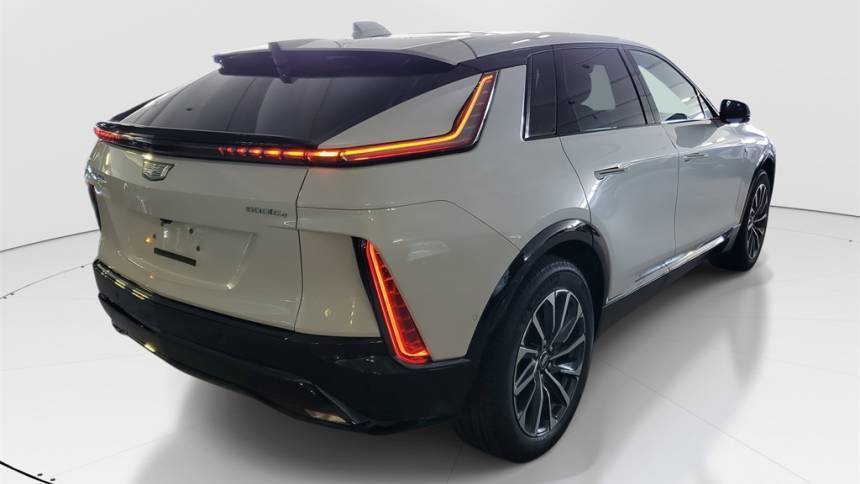 2025 Cadillac Lyriq - Images - 3