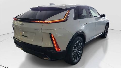 2025 Cadillac Lyriq - Images - 3