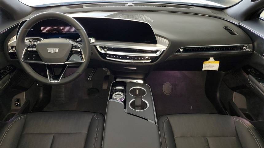 2025 Cadillac Lyriq - Images - 13