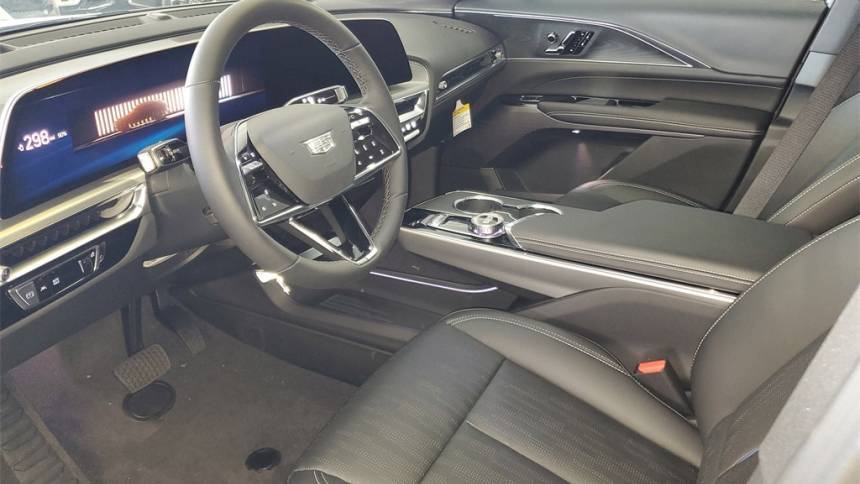 2025 Cadillac Lyriq - Images - 15