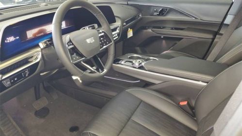 2025 Cadillac Lyriq - Images - 15