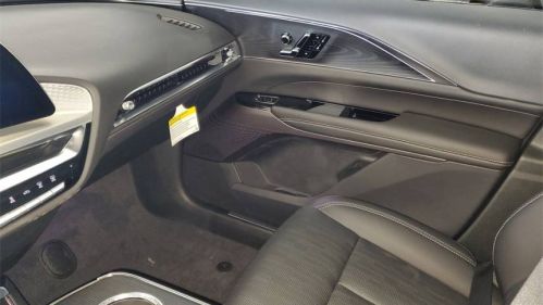 2025 Cadillac Lyriq - Images - 19