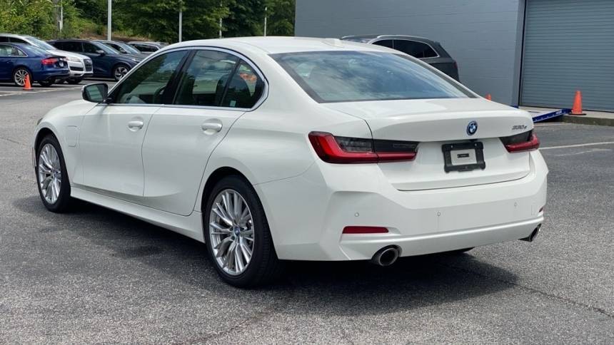 2024 BMW 3 Series - Images - 5