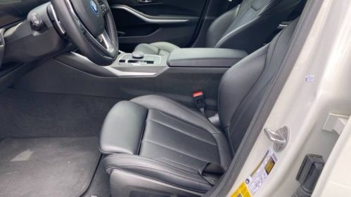 2024 BMW 3 Series - Images - 9