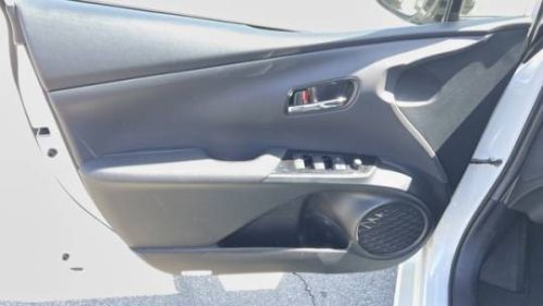 2020 Toyota Prius Prime - Images - 14