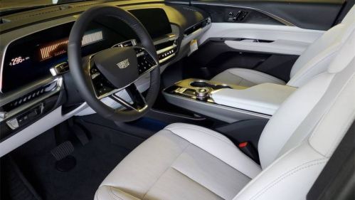 2025 Cadillac Lyriq - Images - 15