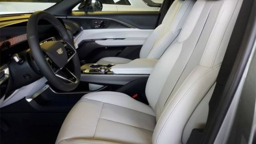 2025 Cadillac Lyriq - Images - 16
