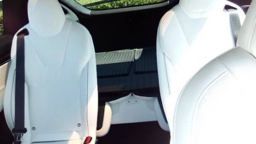 2022 Tesla Model X - Images - 2