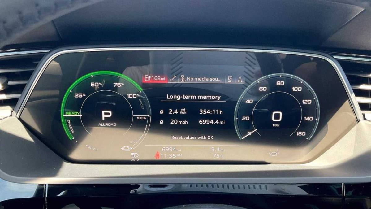 2021 Audi e-tron - Images - 19