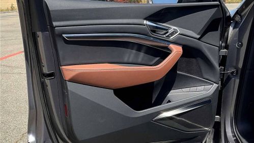 2021 Audi e-tron - Images - 22
