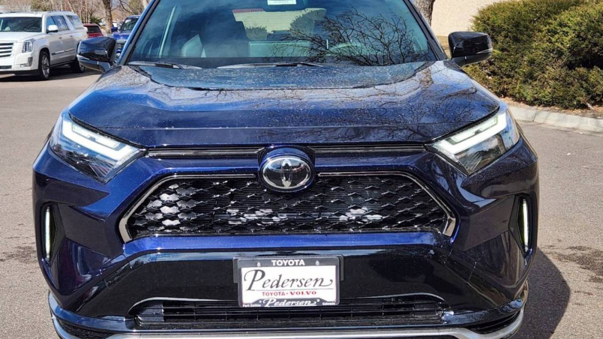 2025 Toyota RAV4 Plug-In Hybrid - Images - 5