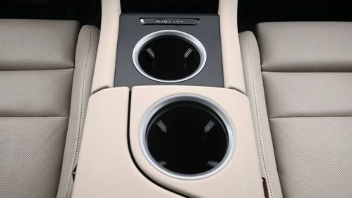 2025 Porsche Taycan - Images - 10