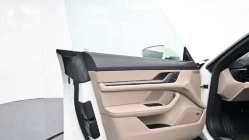 2025 Porsche Taycan - Images - 15