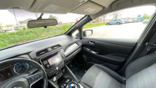 2019 Nissan LEAF - Images - 15