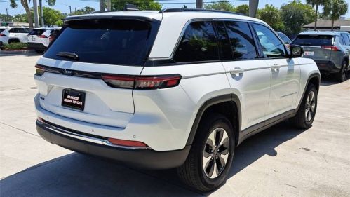 2022 Jeep Grand Cherokee - Images - 4