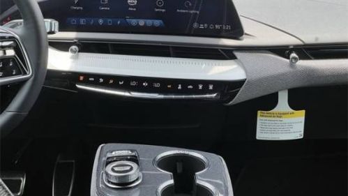 2025 Cadillac OPTIQ - Images - 14