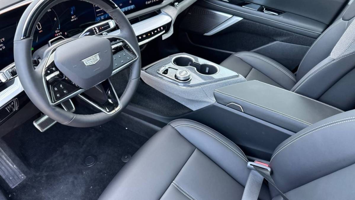 2025 Cadillac OPTIQ - Images - 9