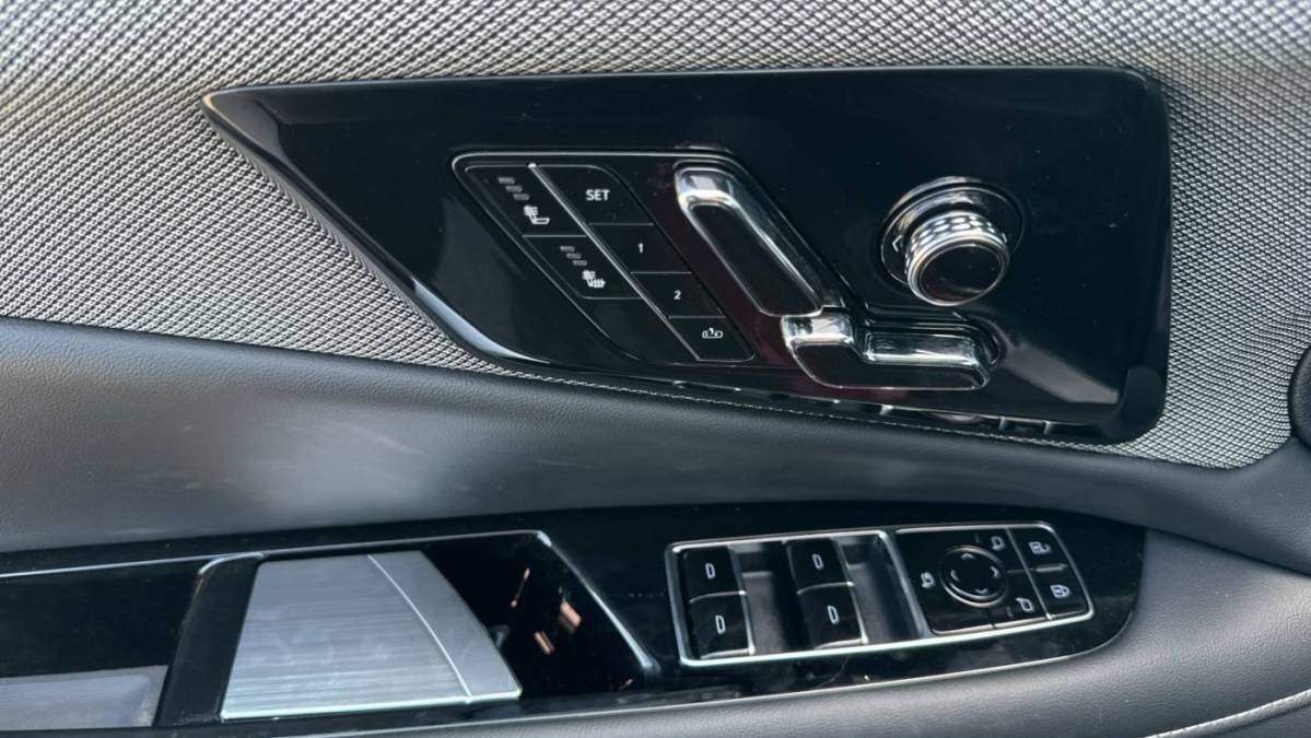 2025 Cadillac OPTIQ - Images - 10