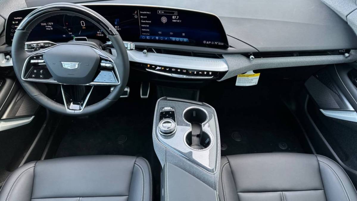 2025 Cadillac OPTIQ - Images - 14