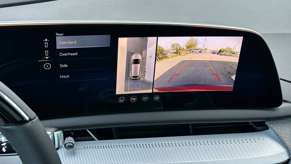 2025 Cadillac OPTIQ - Images - 23