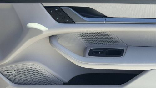 2023 Porsche Taycan - Images - 23
