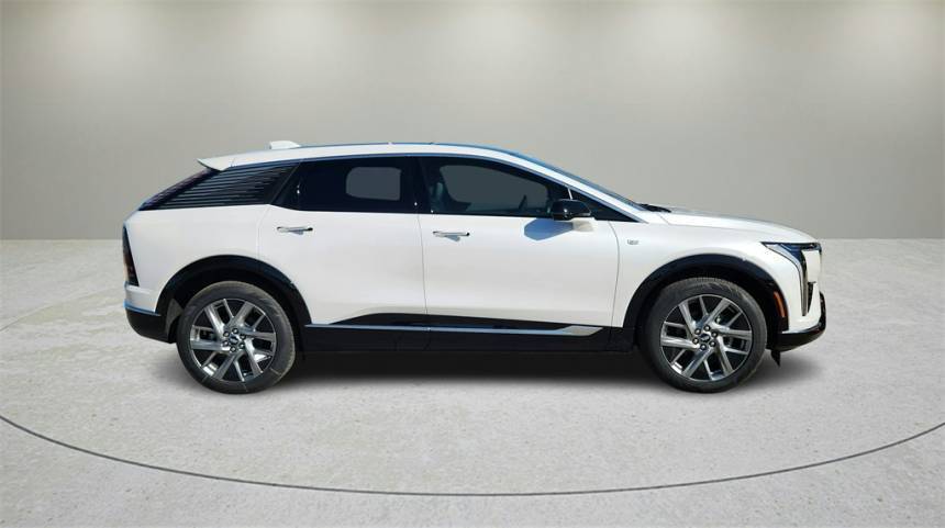 2025 Cadillac OPTIQ - Images - 8