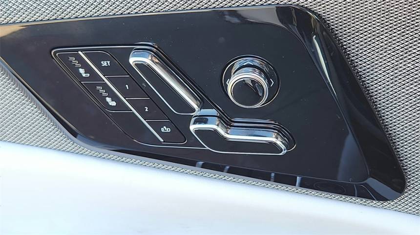 2025 Cadillac OPTIQ - Images - 24