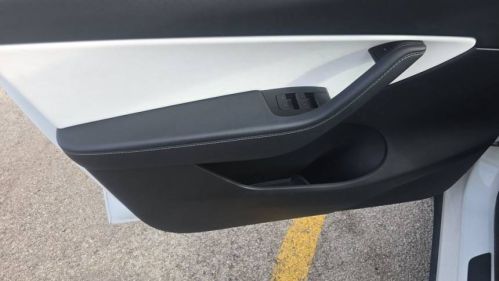 2020 Tesla Model Y - Images - 9