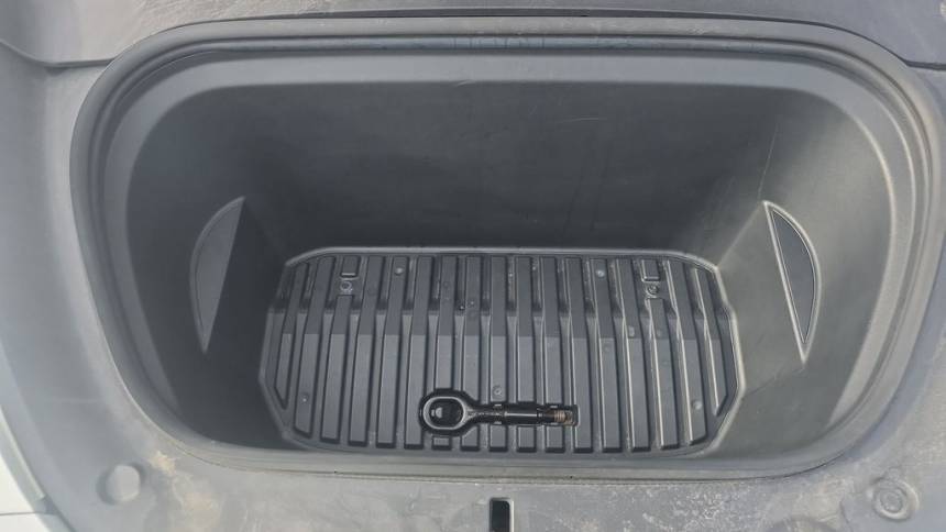 2020 Tesla Model Y - Images - 12