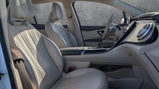 2023 Mercedes EQS SUV - Images - 14