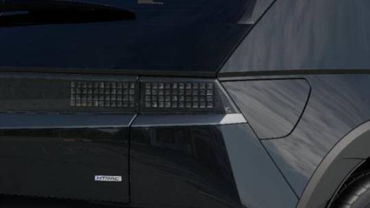 2025 Hyundai IONIQ 5 - Images - 10