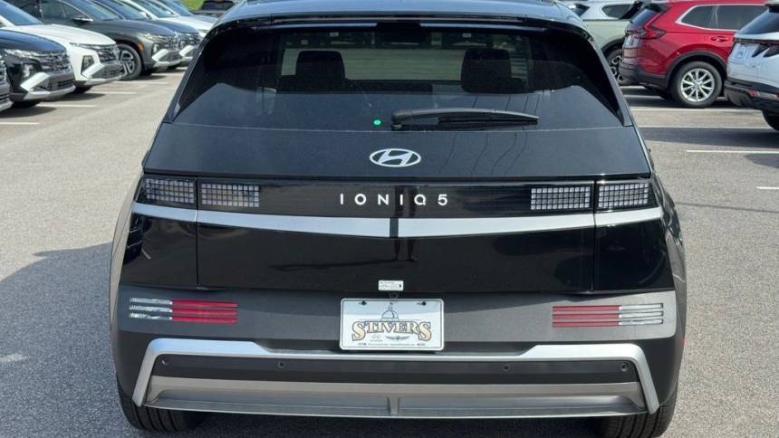 2025 Hyundai IONIQ 5 - Images - 12