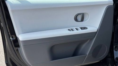 2025 Hyundai IONIQ 5 - Images - 23