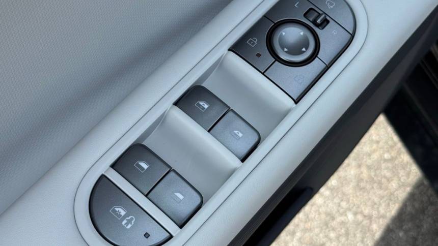2025 Hyundai IONIQ 5 - Images - 24