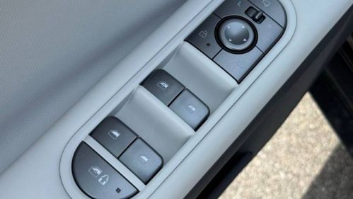 2025 Hyundai IONIQ 5 - Images - 24